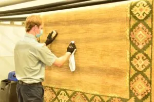 Tips to avoid carpet cleaning scams.